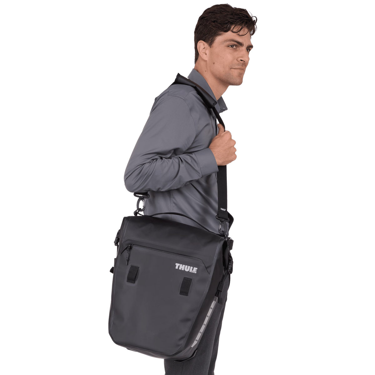 Thule Shield Pannier 22L in use